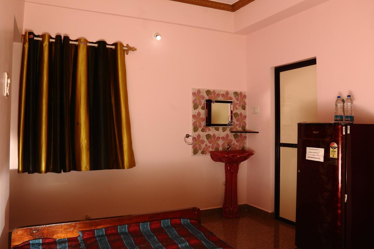 Sai Guru Guest House Anjuna Esterno foto